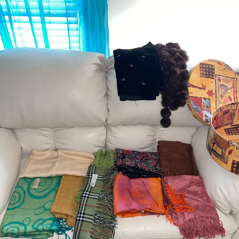 Women Accessory Scarves and Protective Box